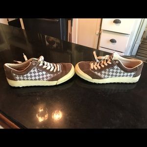 Simple checkered size 8 sneakers